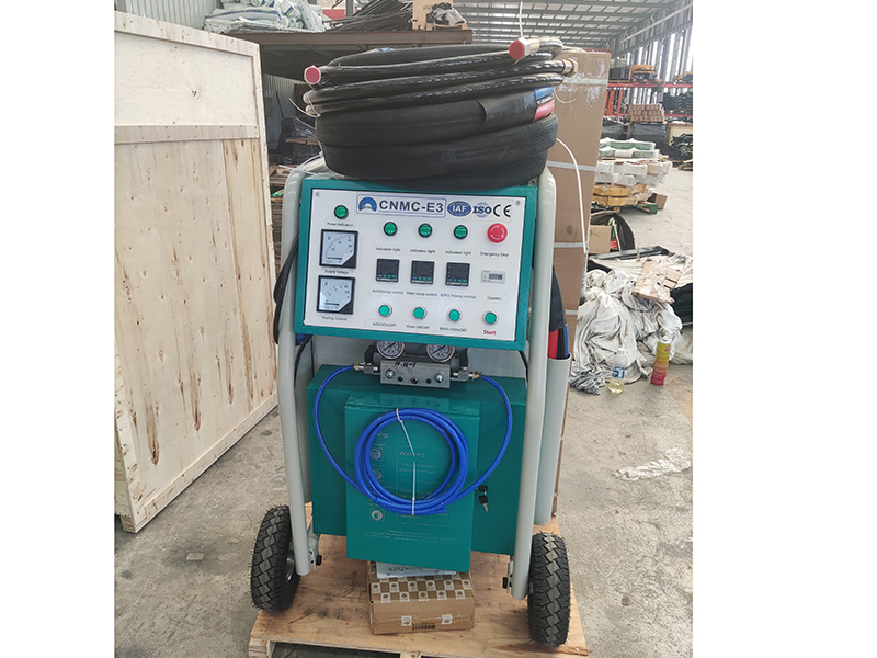 CNMC-E3聚氨酯噴涂機(jī)出口德國(guó)